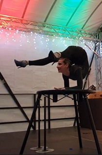 2025 Schlangenfrau Magdalena Stoilova Kontorsion Mosel-Wein-Nachts-Markt 2019, Moselpalast, Traben-Traben