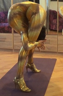 2014 Schlangenfrau Magdalena Stoilova Training at Home Contortion for Supertalent, Wiesbaden